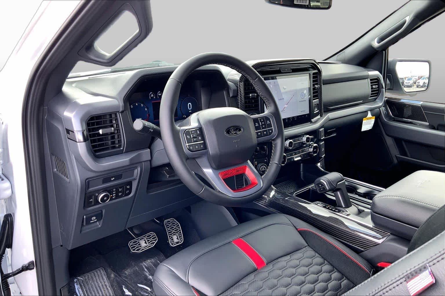 New 2026 Oxford White Ford XLT image 8