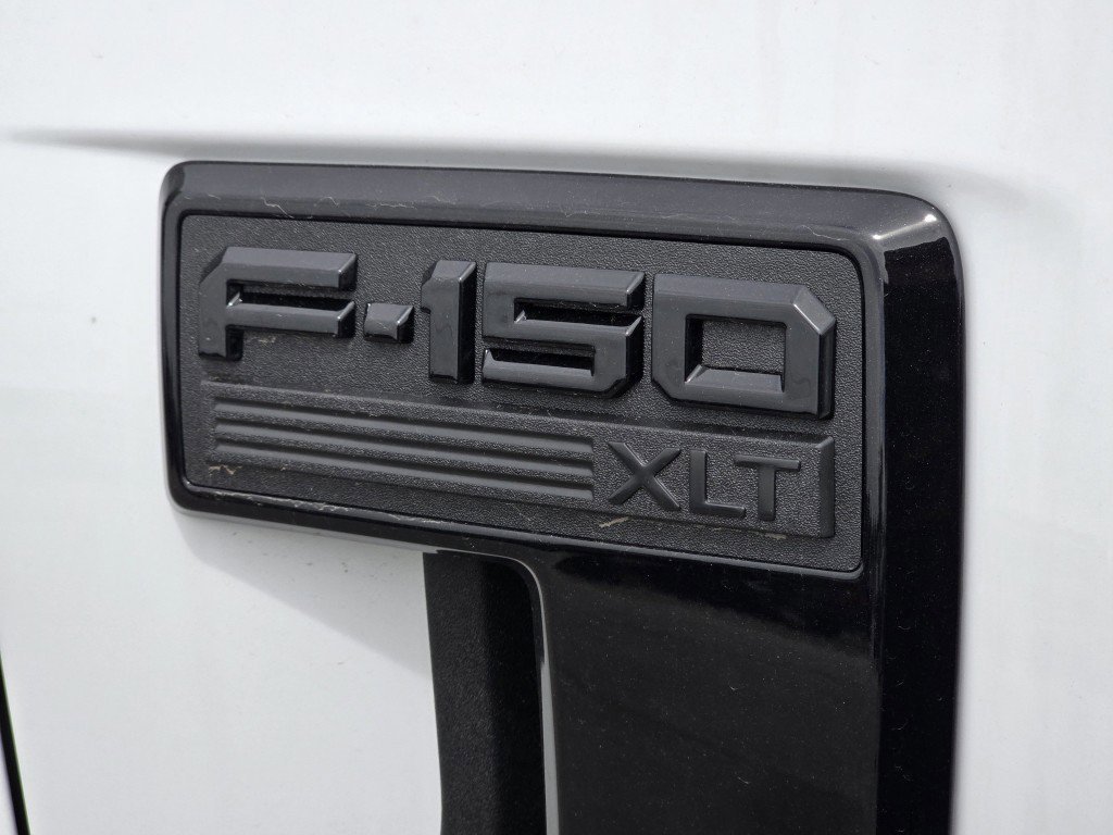 New 2026 Oxford White Ford XLT image 22