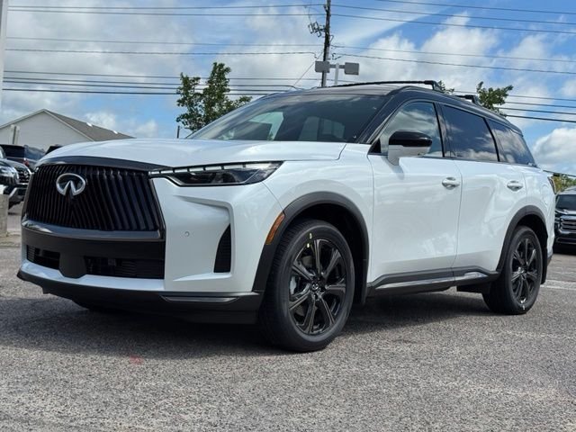 New 2027 2T RAD WHT INFINITI Autograph AWD image 3