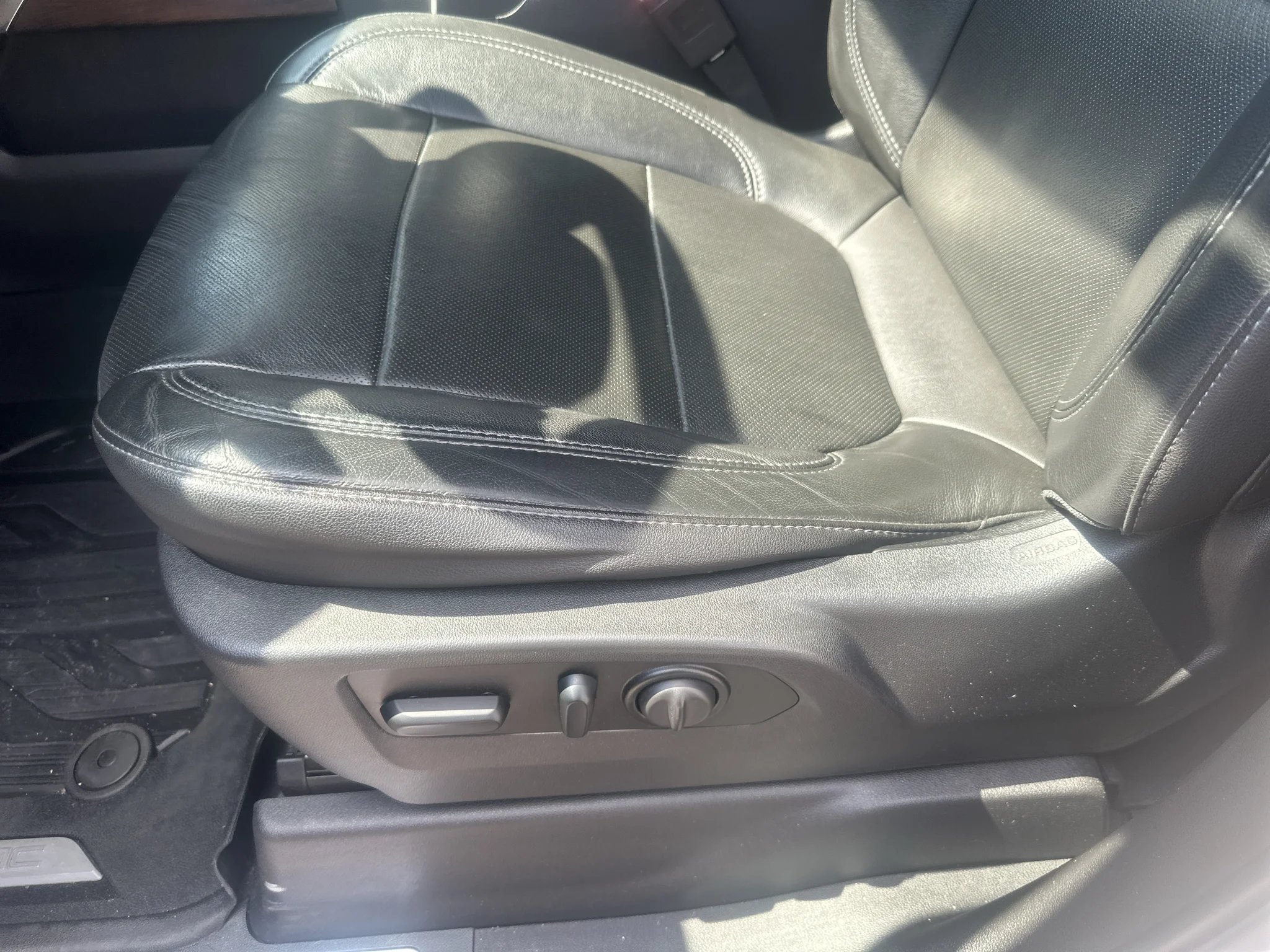 Used 2019 Summit White GMC SLT image 8