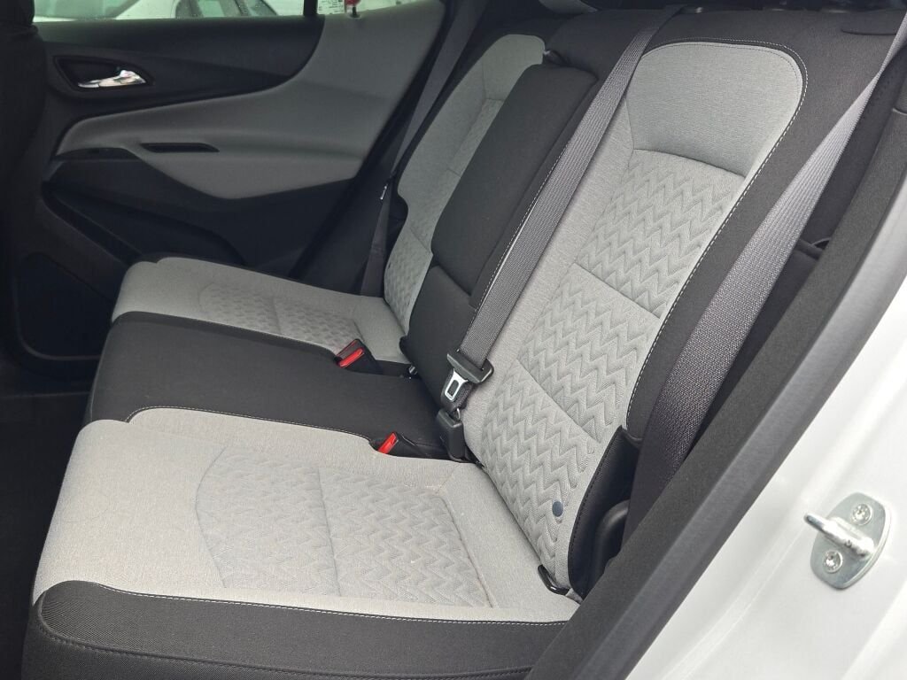 Used 2022 Silver Chevrolet LS image 15