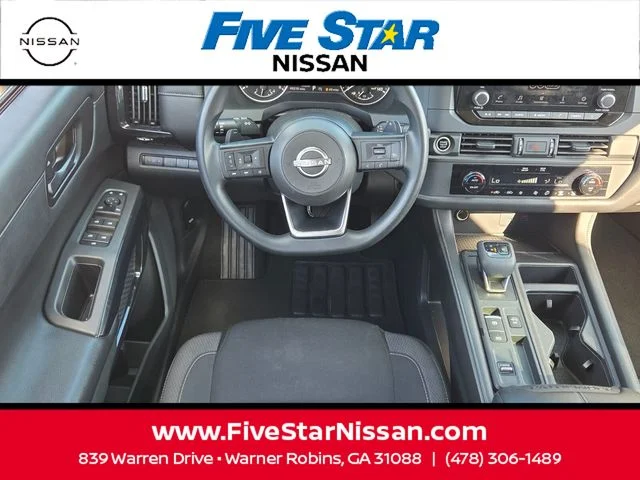 Used 2024 Gray Nissan S image 7