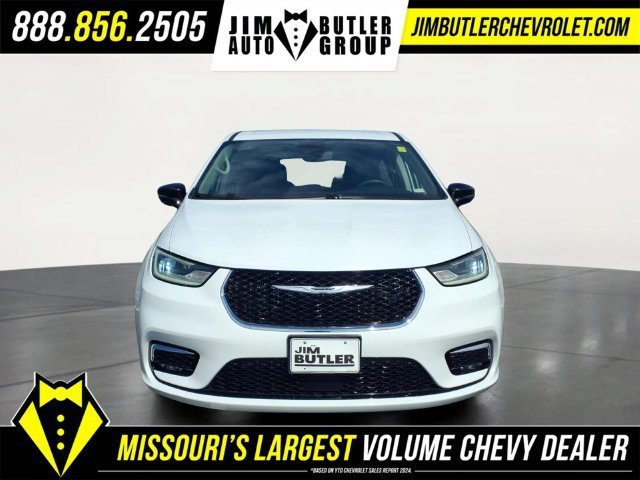 Used 2024  Chrysler Hybrid Select image 28