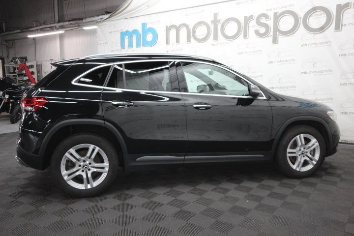 Used 2022 Black Mercedes-Benz GLA 250 image 8