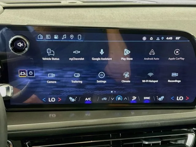 New 2027 Mosaic Black Metallic Chevrolet LT image 15