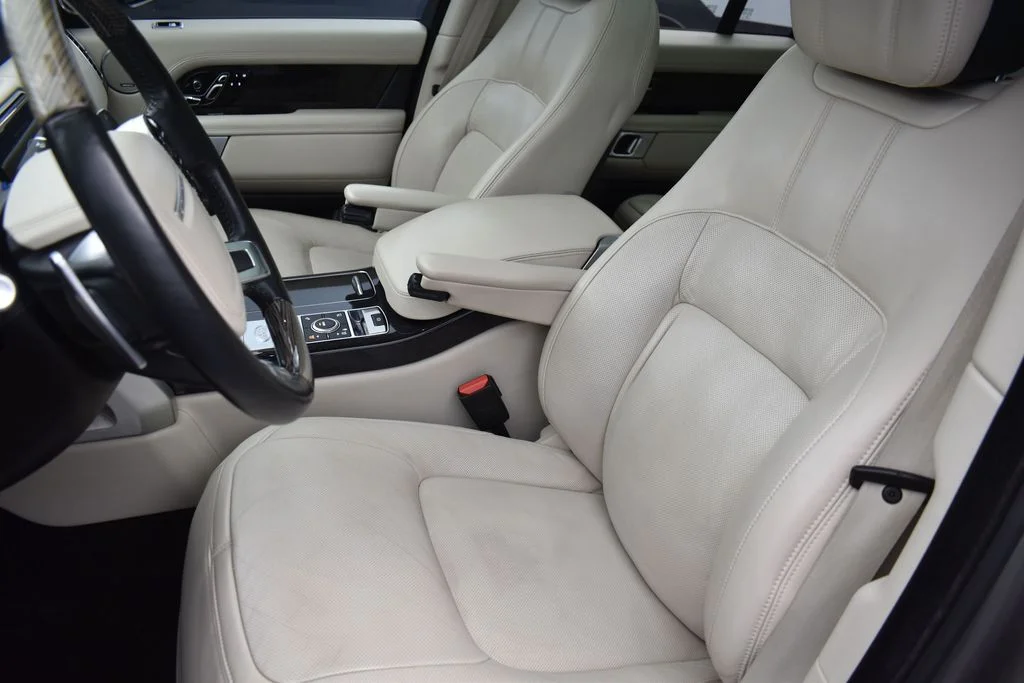 Used 2019 Silver Land Rover 5.0L V8 Supercharged Autobiography image 13