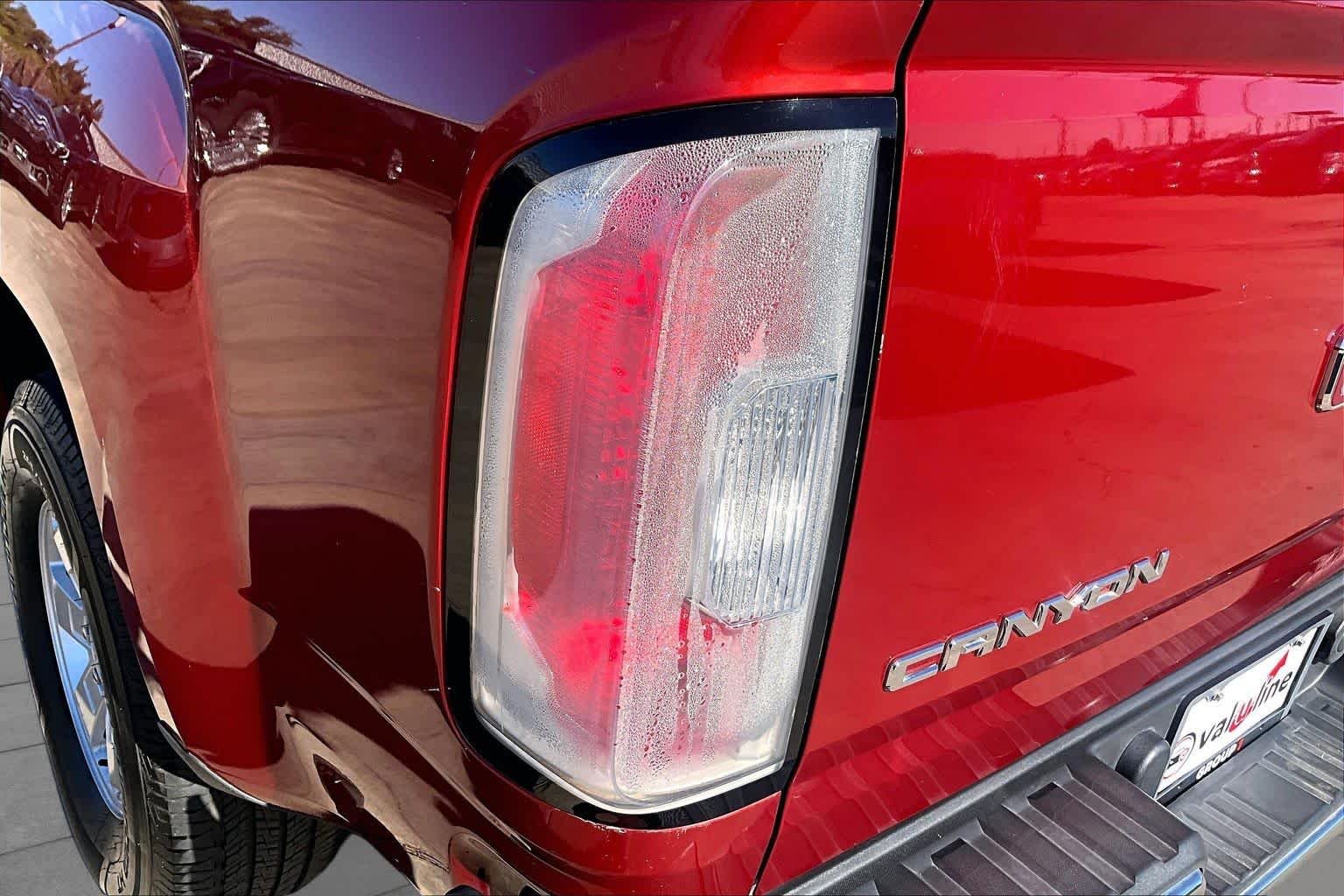 Used 2016 Copper Red Metallic GMC 2WD image 28