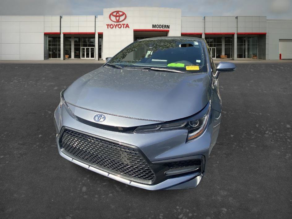 Used 2022 Celestite Toyota SE image 5