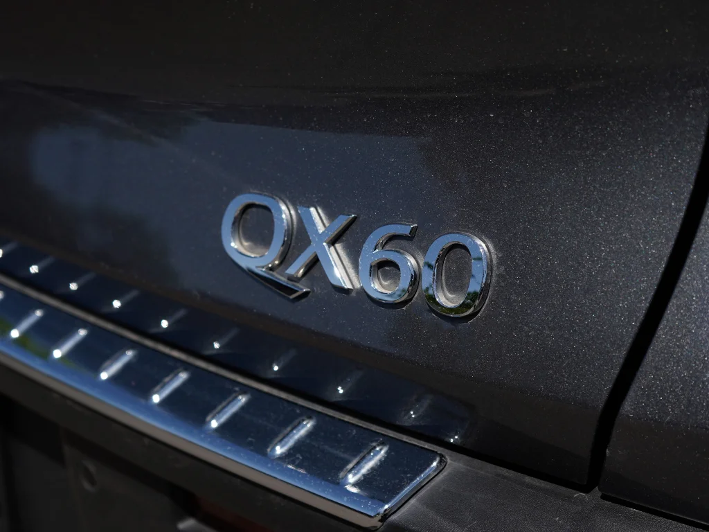 Used 2023 Graphite Shadow INFINITI ESSENTIAL image 10