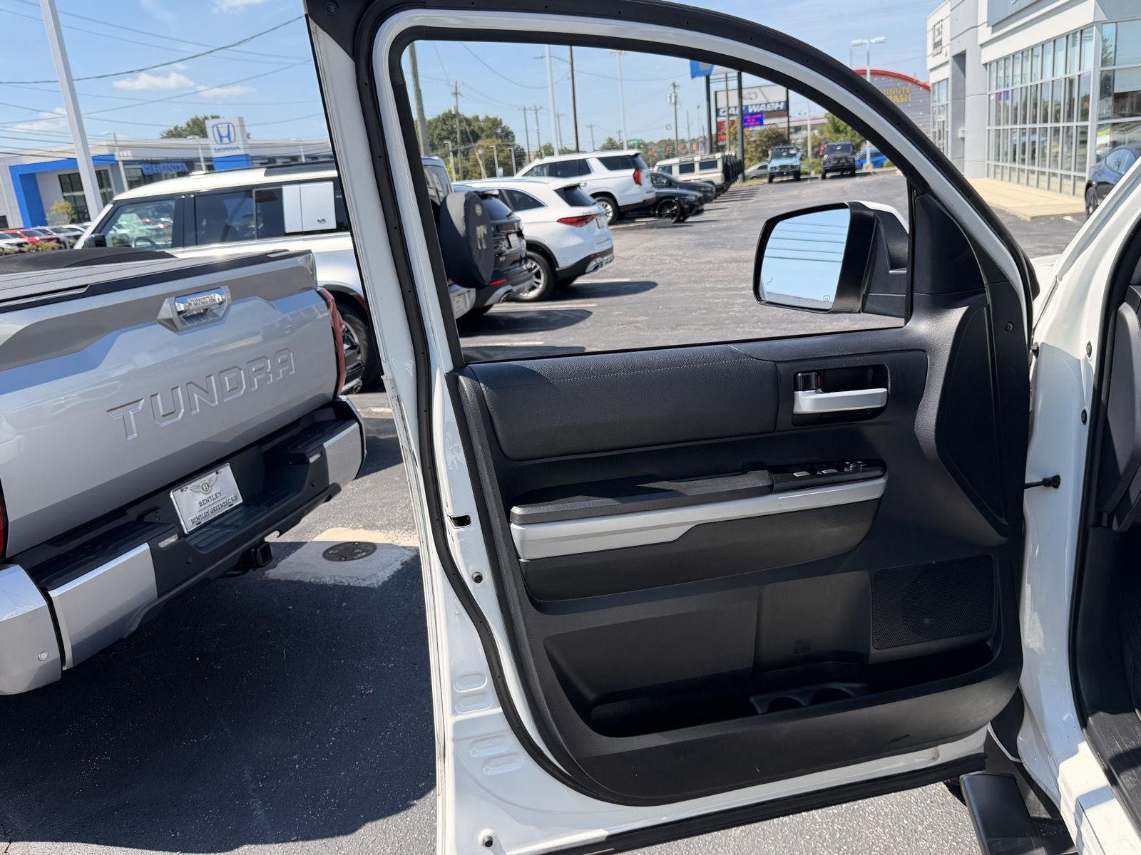 Used 2019 Super White Toyota SR5 image 19