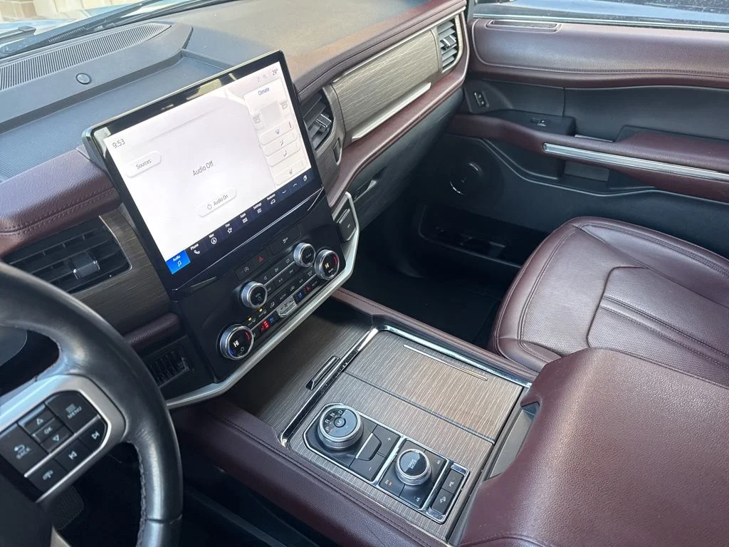 Used 2023 Silver Ford Limited image 18