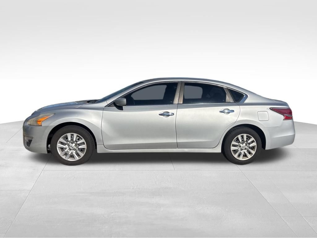 Used 2014 Silver Nissan 2.5 S image 15