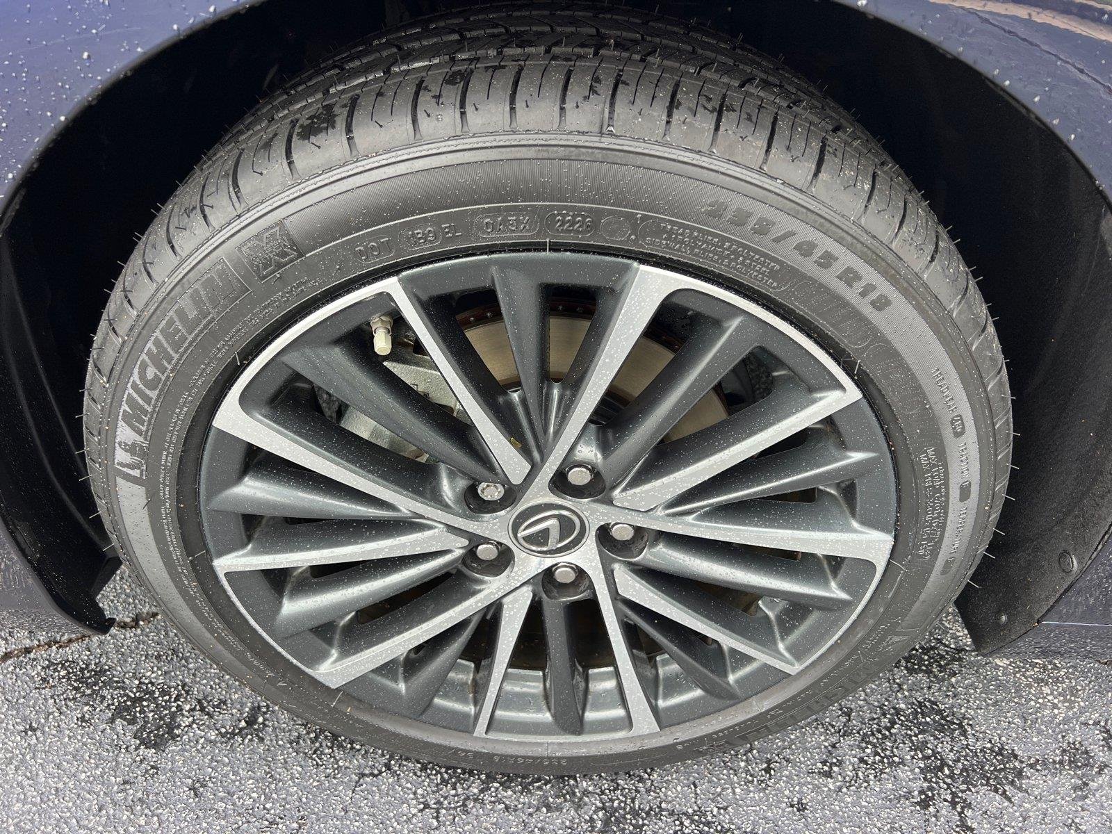 Used 2025 Nightfall Mica Lexus ES 300h image 11