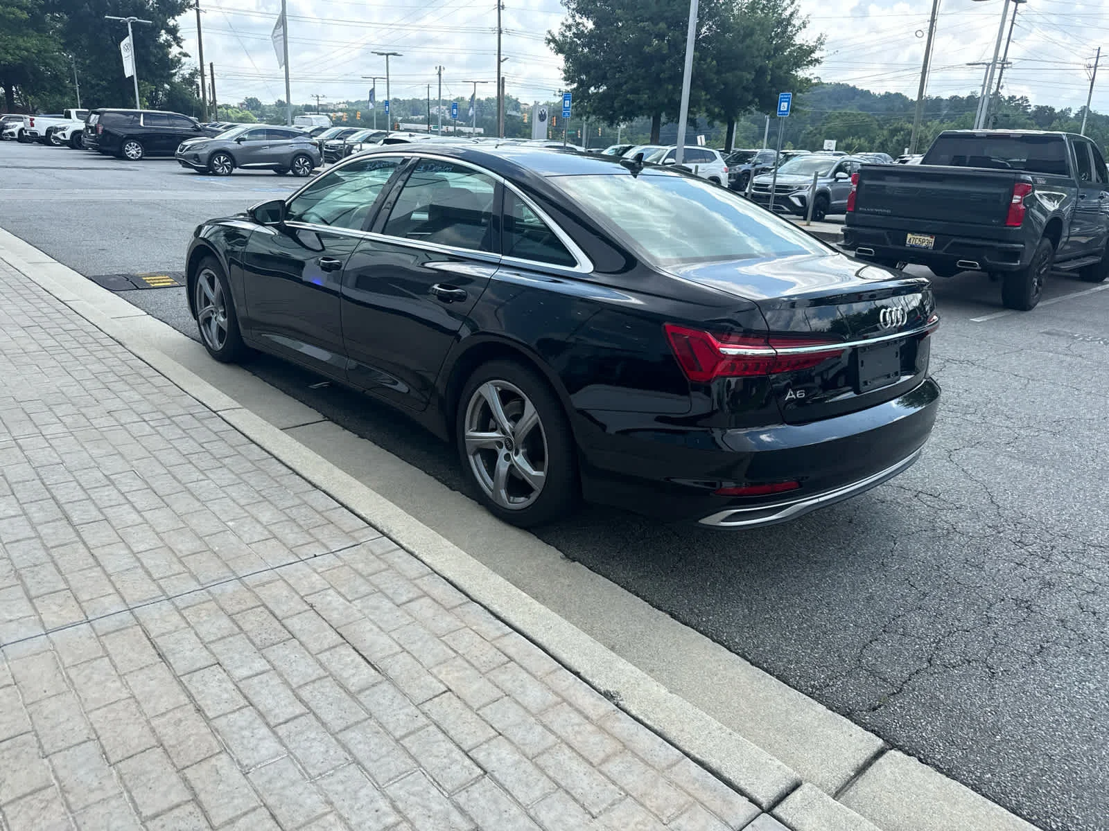 Used 2024 Brilliant Black Audi Premium Plus image 9