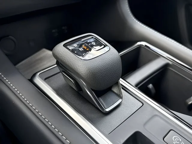 New 2026 White Nissan SL image 10