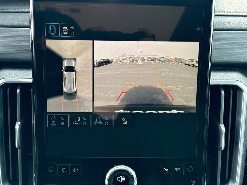 2025 GMC ACADIA - Image 24