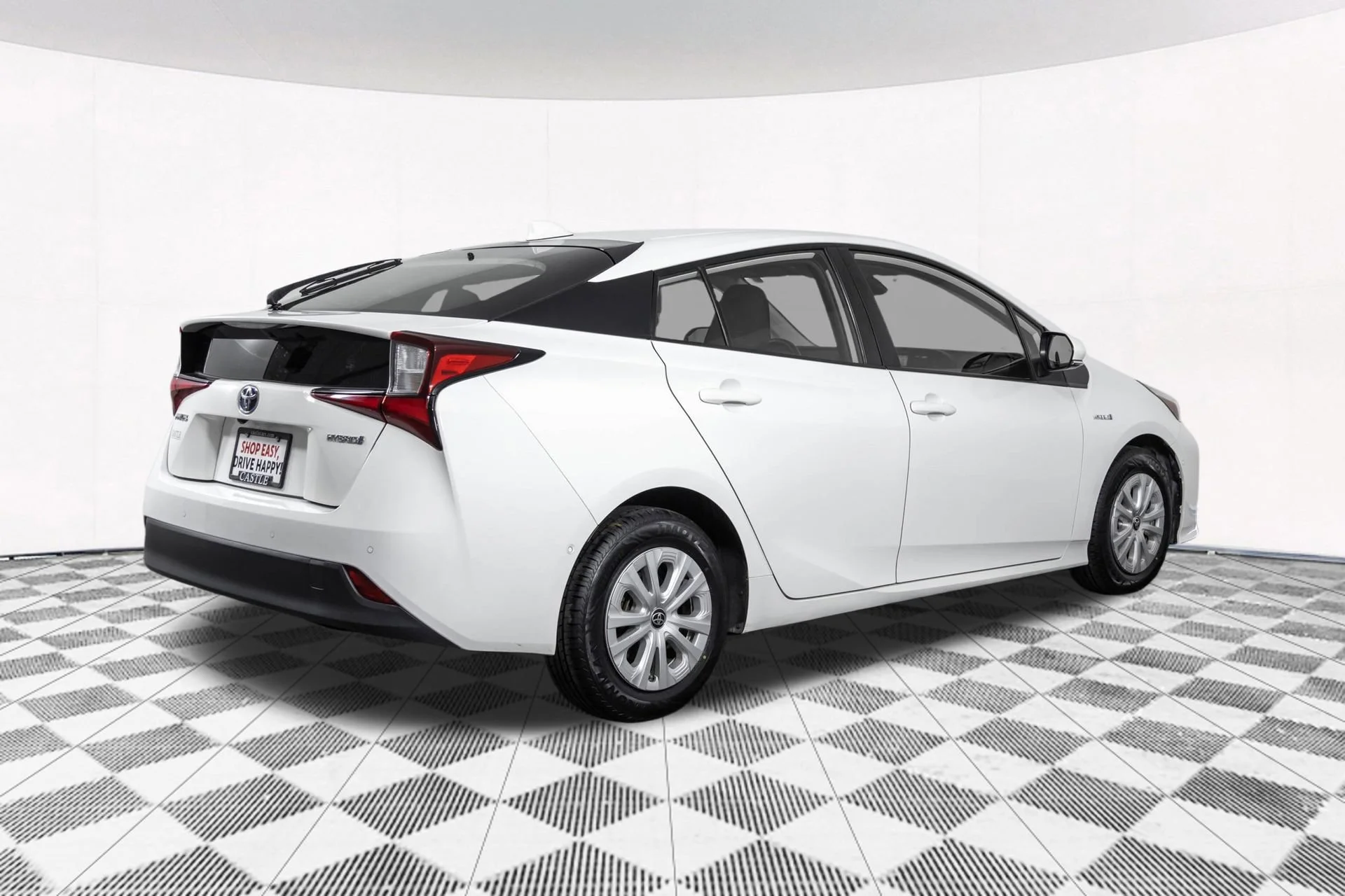 Used 2021  Toyota L Eco image 16