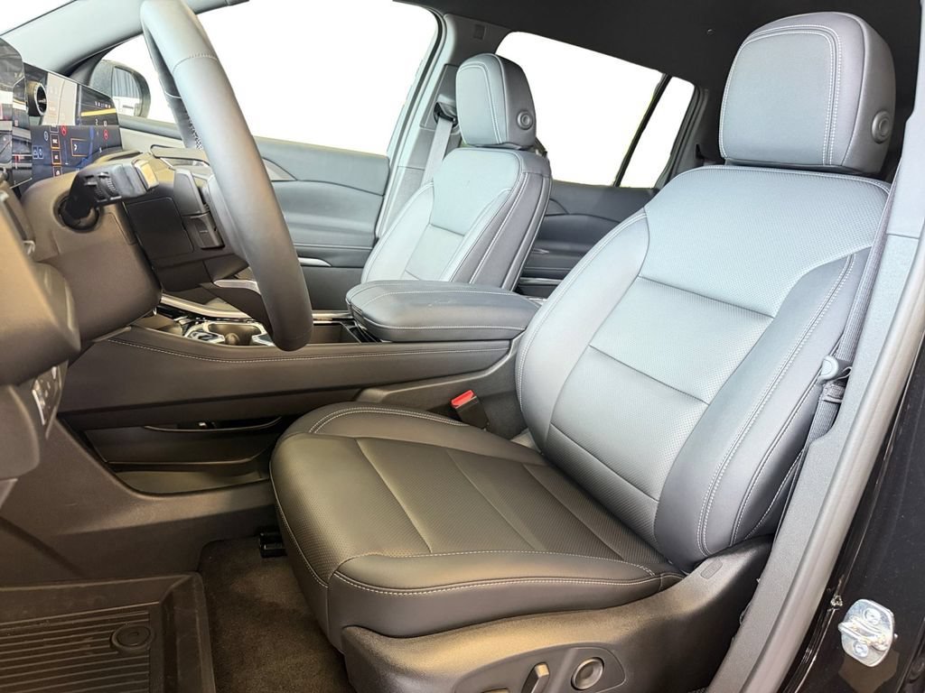 2026 Chevrolet Traverse LT - Photo 25