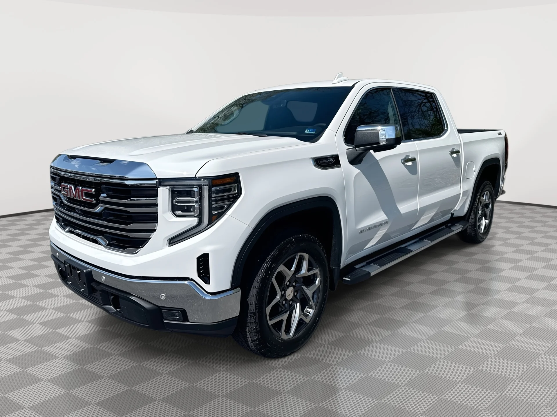 2026 GMC Sierra 4WD Crew Cab Short Box SLT's photo