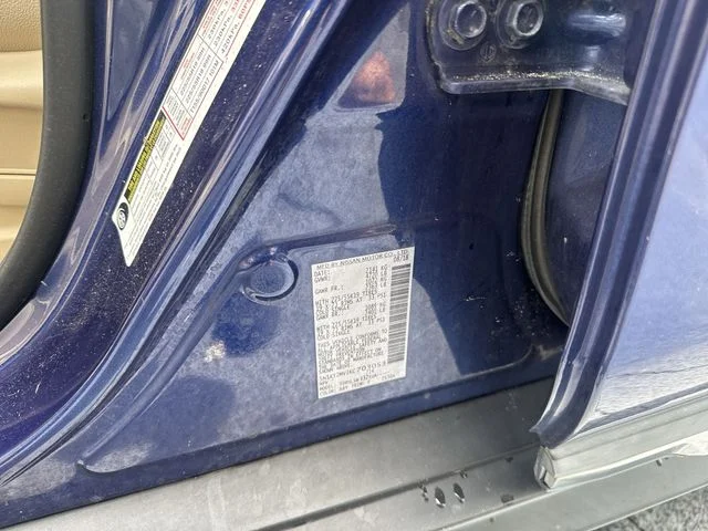 Used 2019 Blue Nissan SL image 37