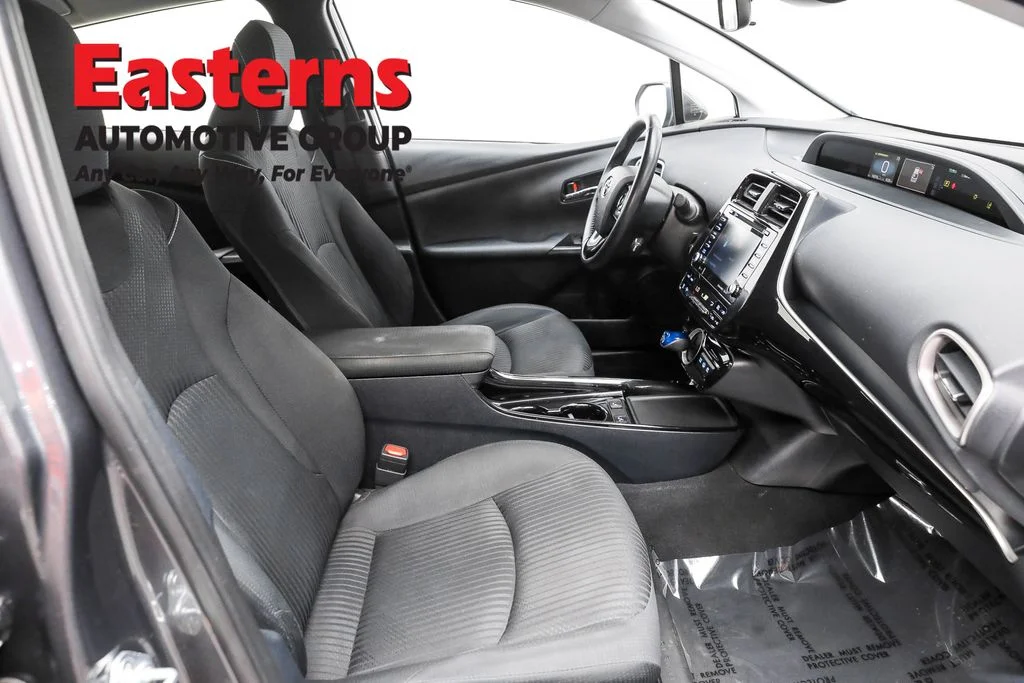 Used 2021 Gray Toyota LE image 22