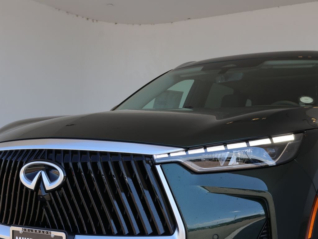 New 2027 DEEP EMERALD INFINITI Luxe AWD image 57