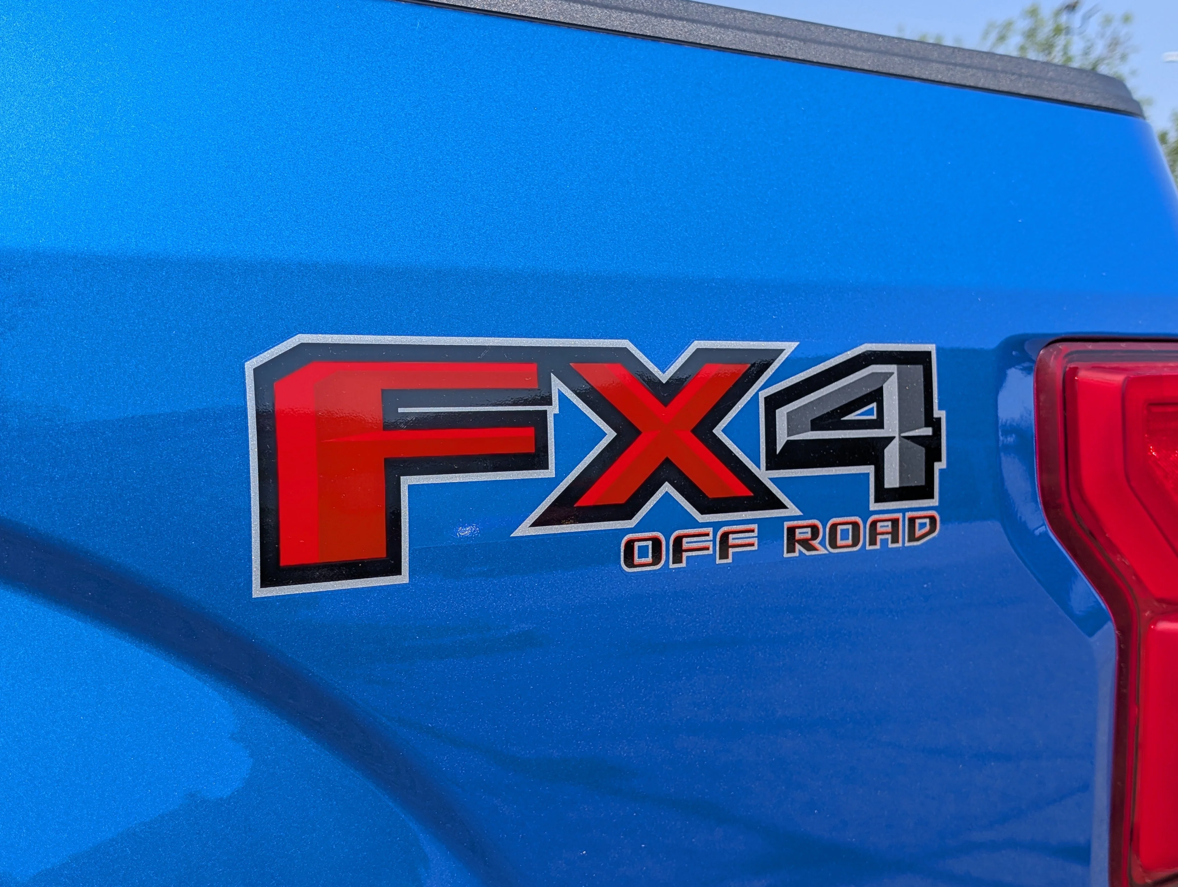 Used 2019 Blue Ford XL 4WD SuperCrew 5.5