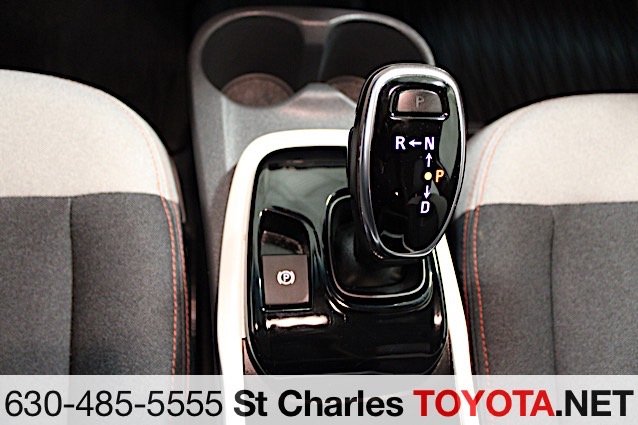 Used 2020 White Chevrolet EV LT image 9