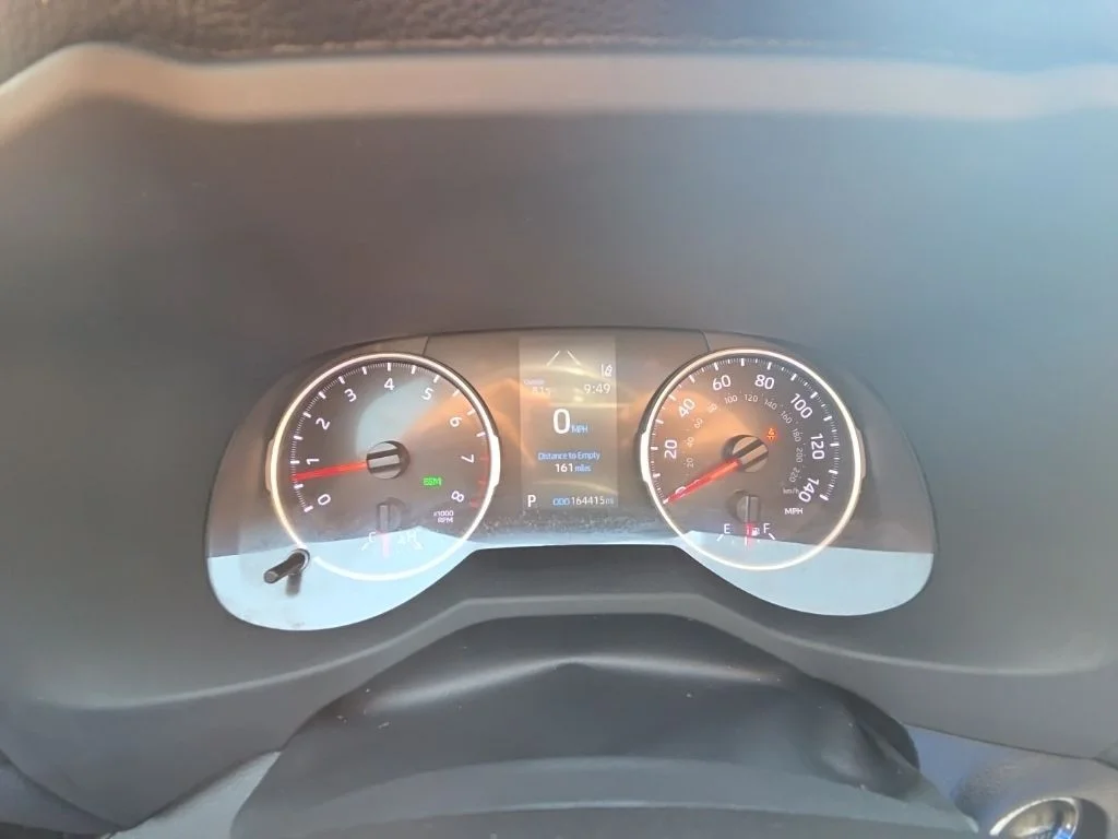 Used 2019 Gray Toyota XLE image 18