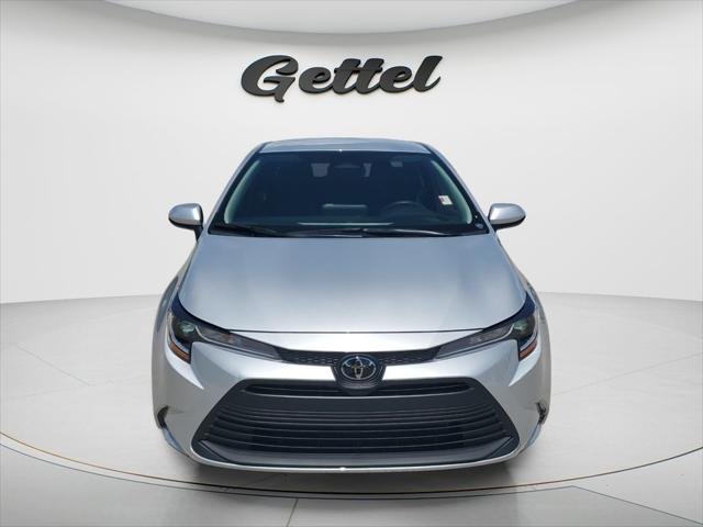 Certified Used 2025 CLASSIC SILVER METALLIC Toyota  image 2