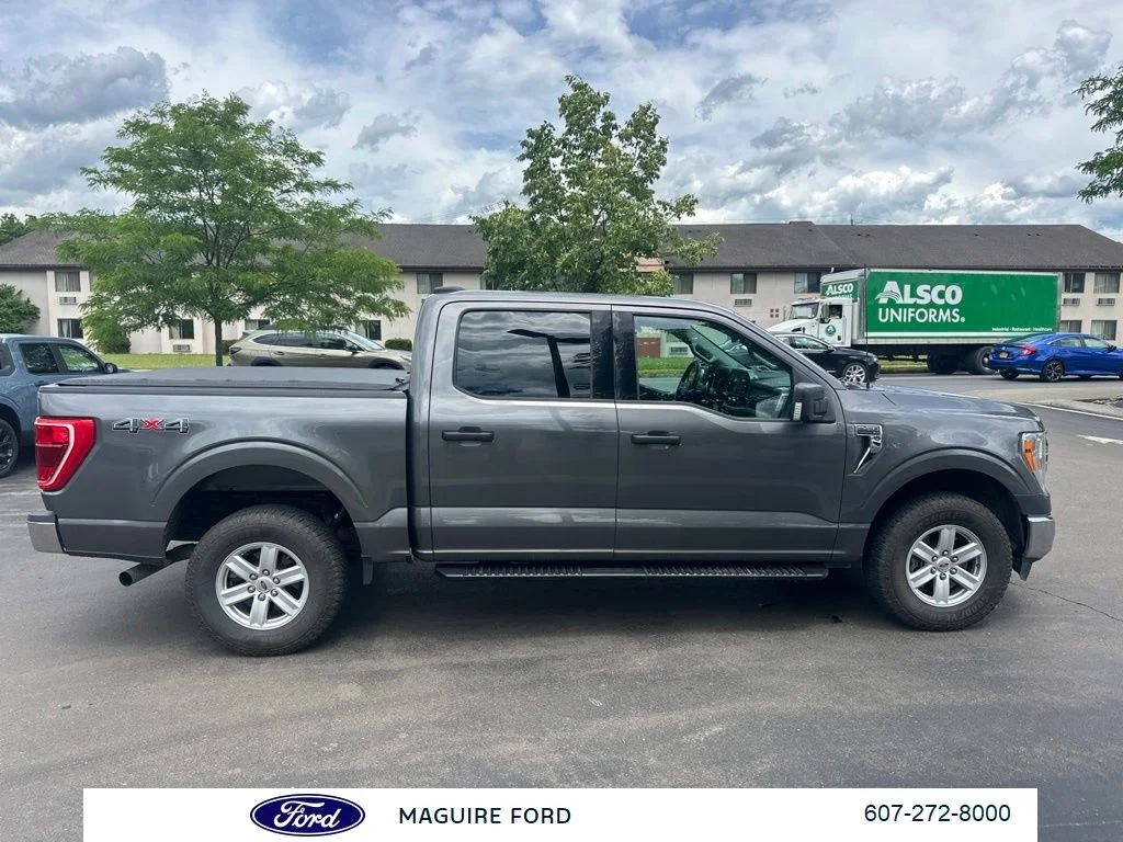 Used 2021  Ford XLT image 3