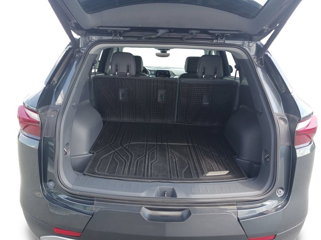 Used 2019 GRAPHITE METALLIC Chevrolet  image 13