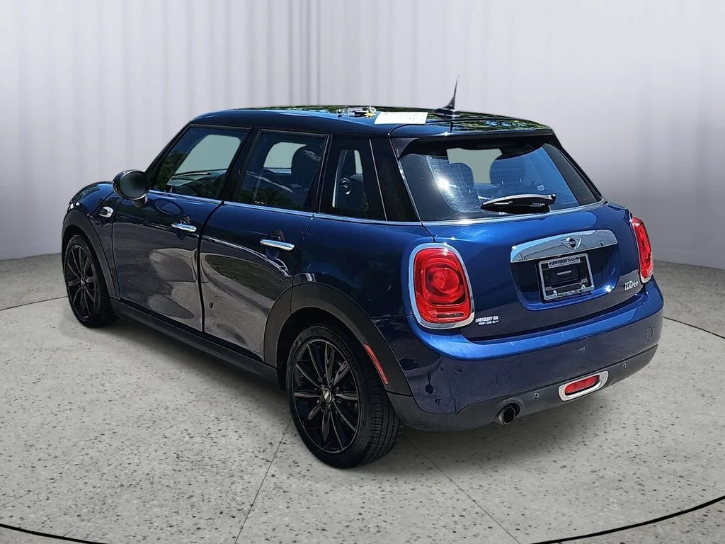Used 2018 Blue MINI Base image 5