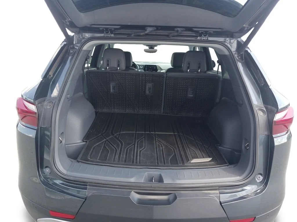 Used 2019 GRAPHITE METALLIC Chevrolet  image 13