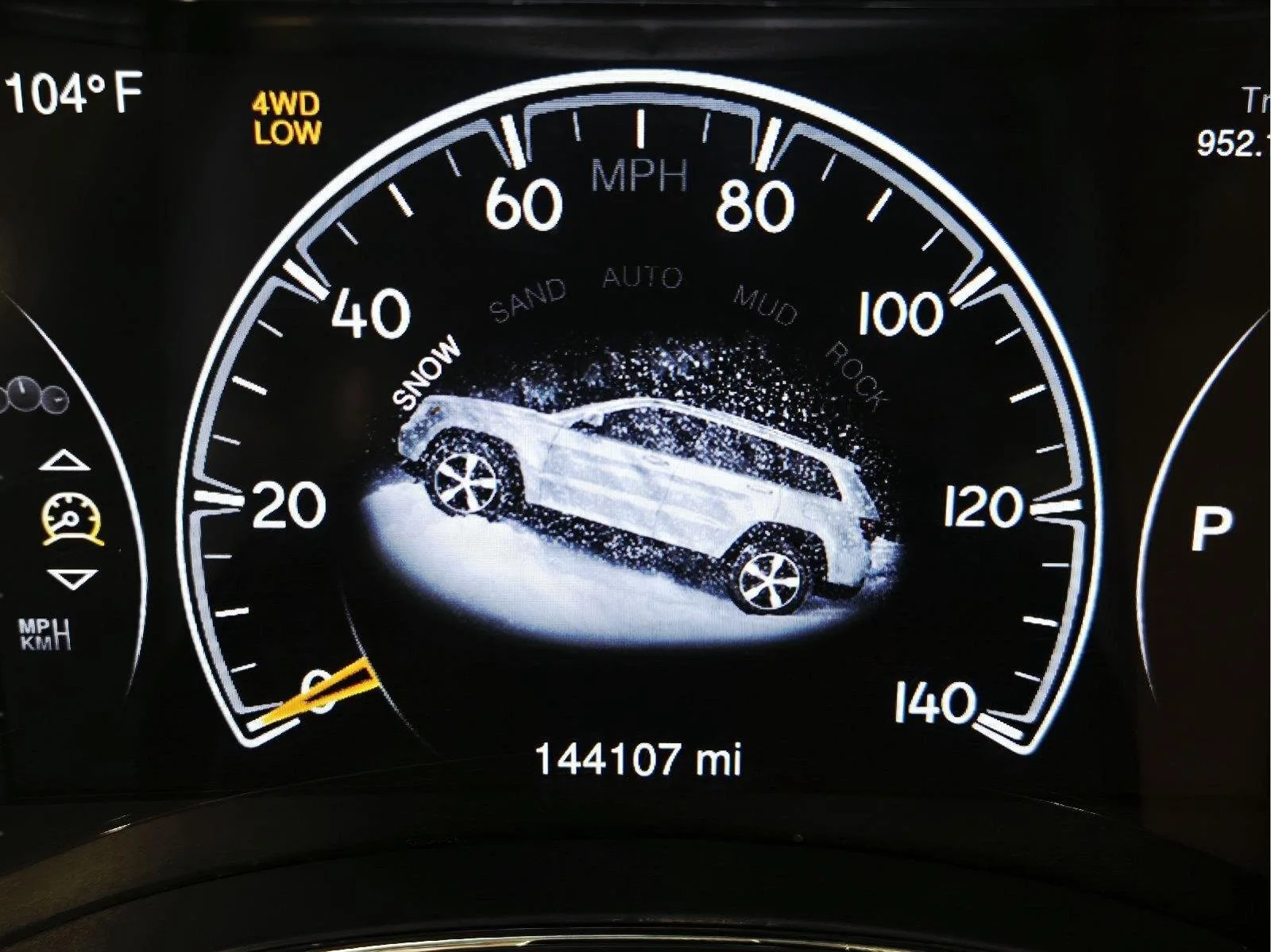 Used 2015 Bright White Clearcoat Jeep Limited image 32