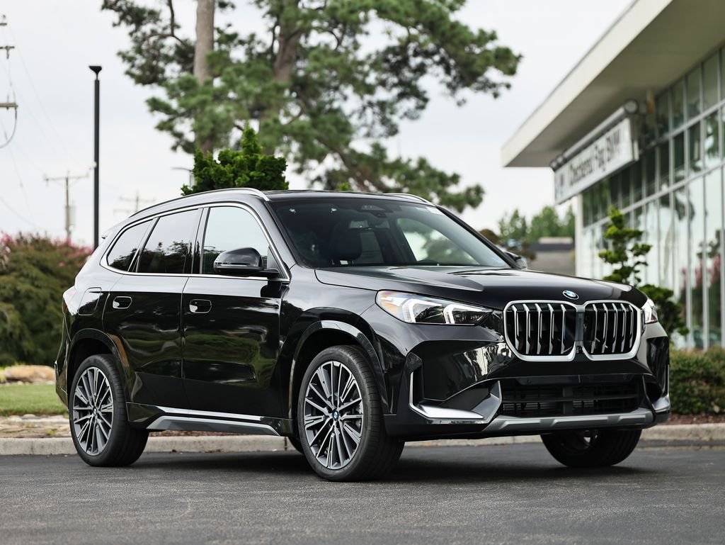 New 2026 Black Sapphire Metallic BMW xDrive28i image 1