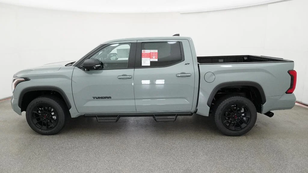 New 2026 Lunar Rock Toyota SR5 image 3