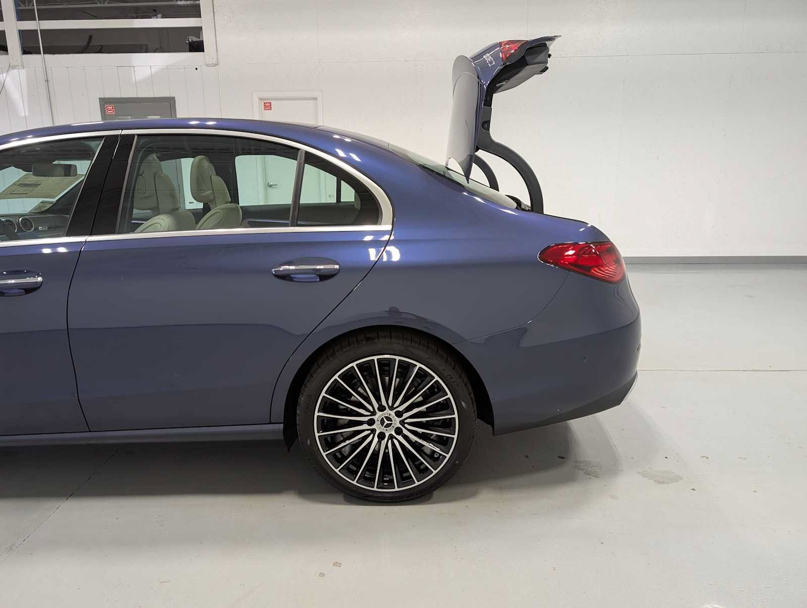 New 2026 Twilight Blue Metallic Mercedes-Benz C 300 image 9