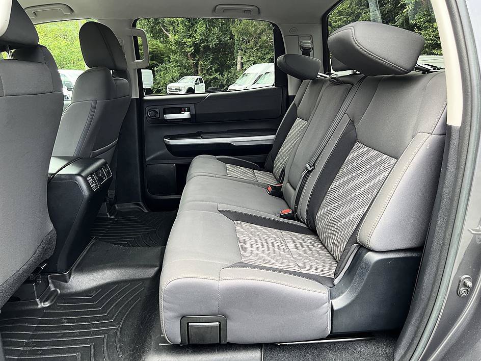 Used 2018 Magnetic Gray Metallic Toyota SR5 image 12