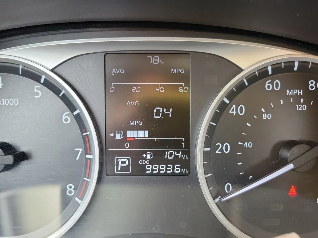 Used 2024 White Nissan S image 33