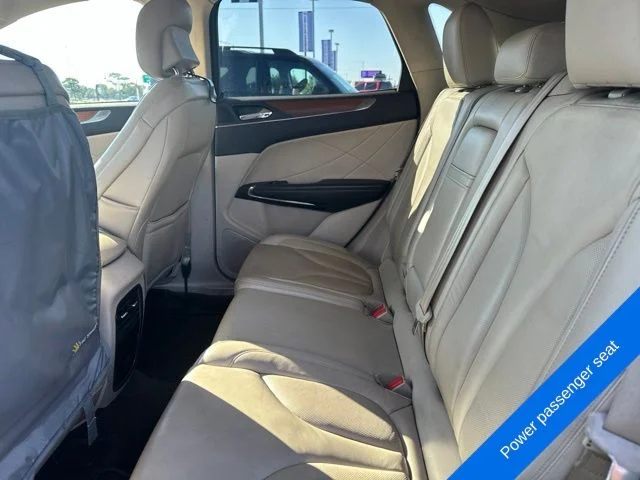 Used 2017 Black Velvet Lincoln Select image 16