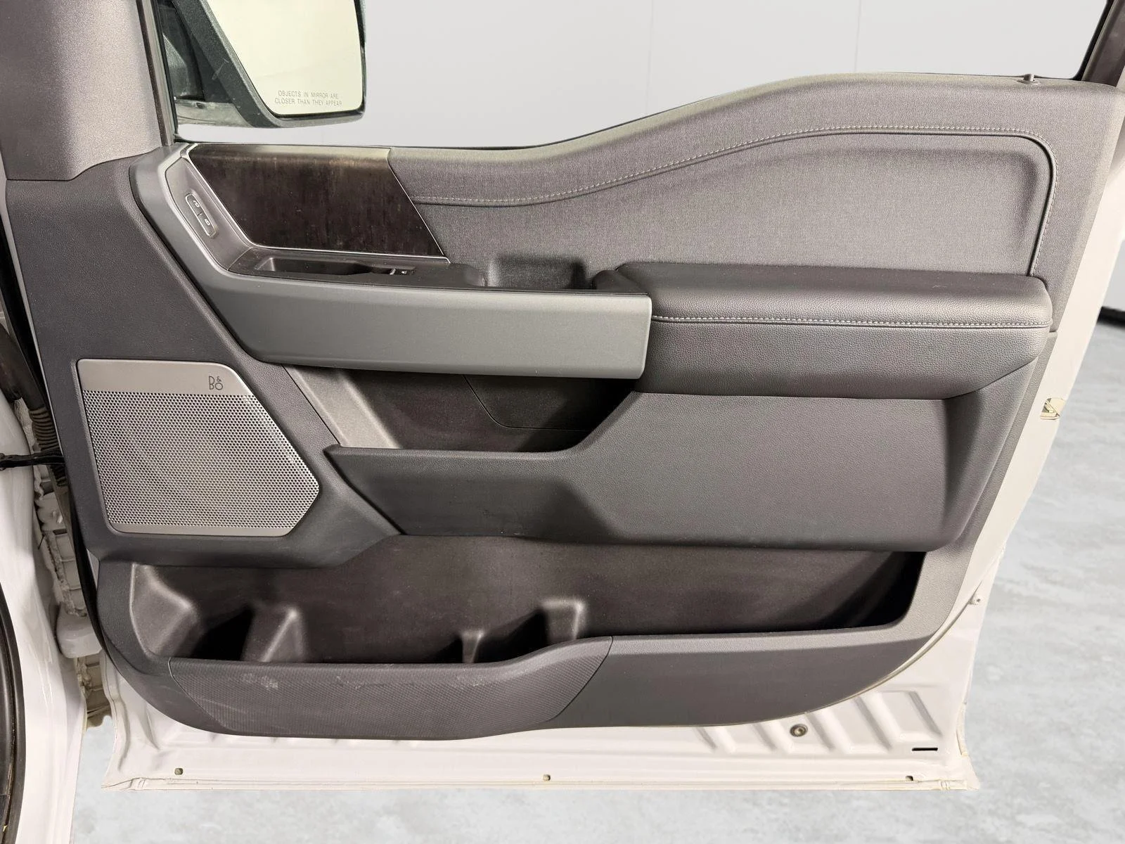 Used 2022 Space White Ford LARIAT image 25