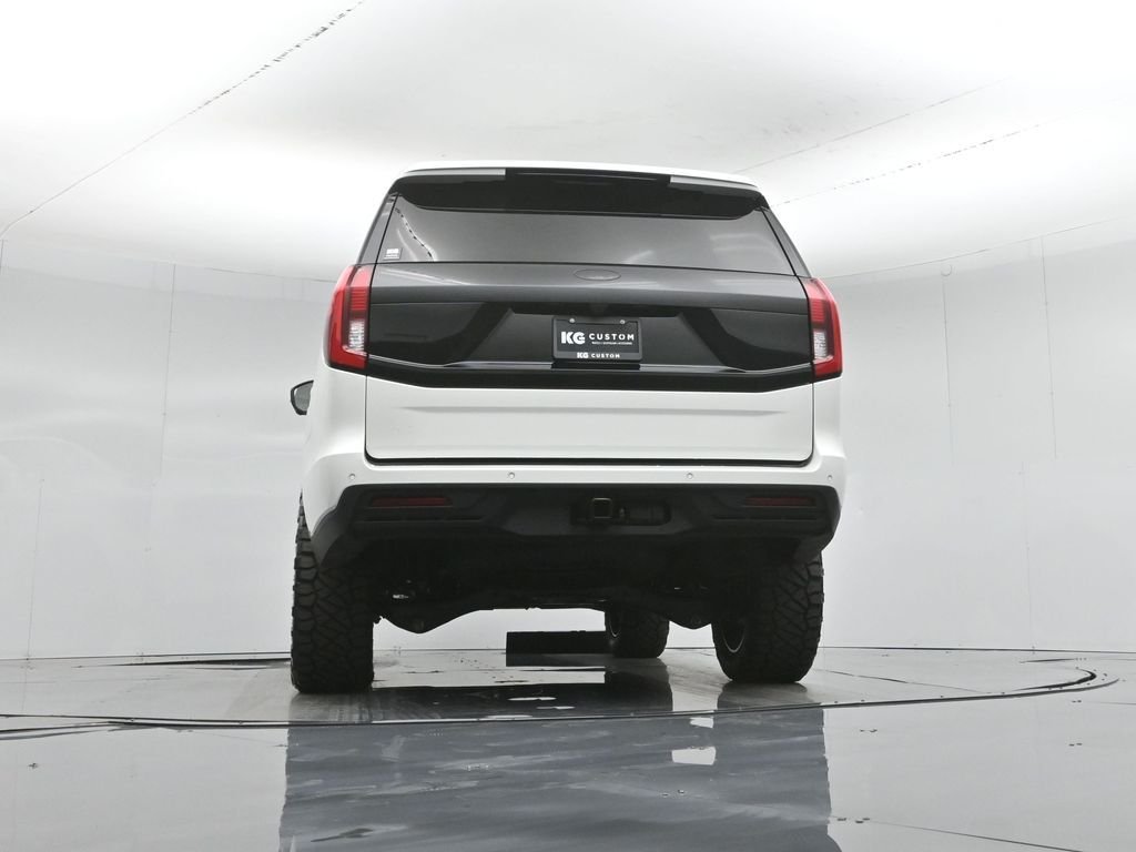New 2026 Star White Metallic Tri-Coat Ford Active image 50