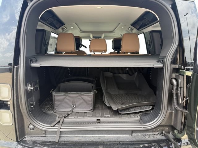 New 2026 Woolstone Green LAND ROVER S image 18