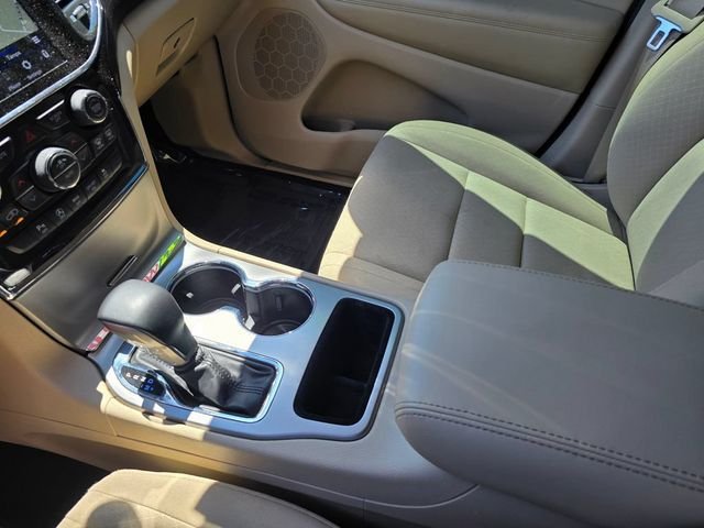 Certified Used 2022 White Jeep Laredo E image 25