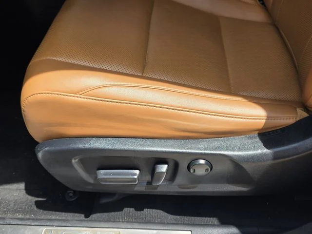 Used 2021 White Pearl Lexus 350L image 21
