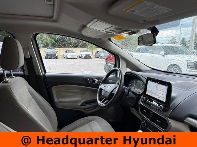 Used 2018 White Ford SE image 9