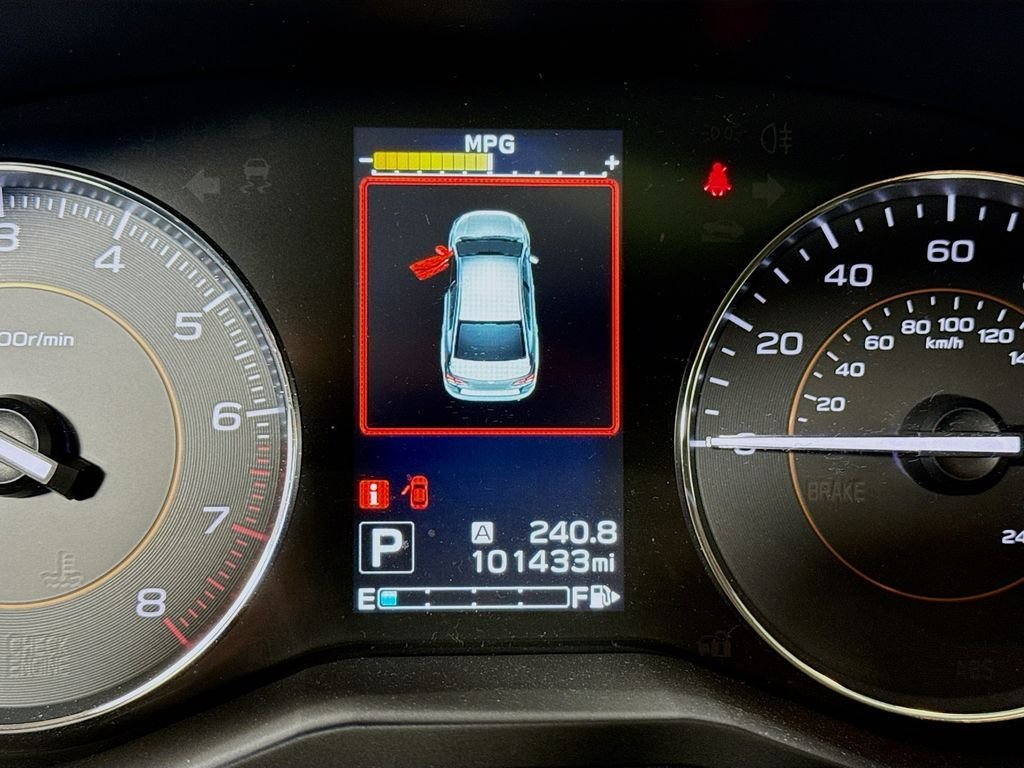 Used 2018 Cool Gray Khaki Subaru Limited image 17