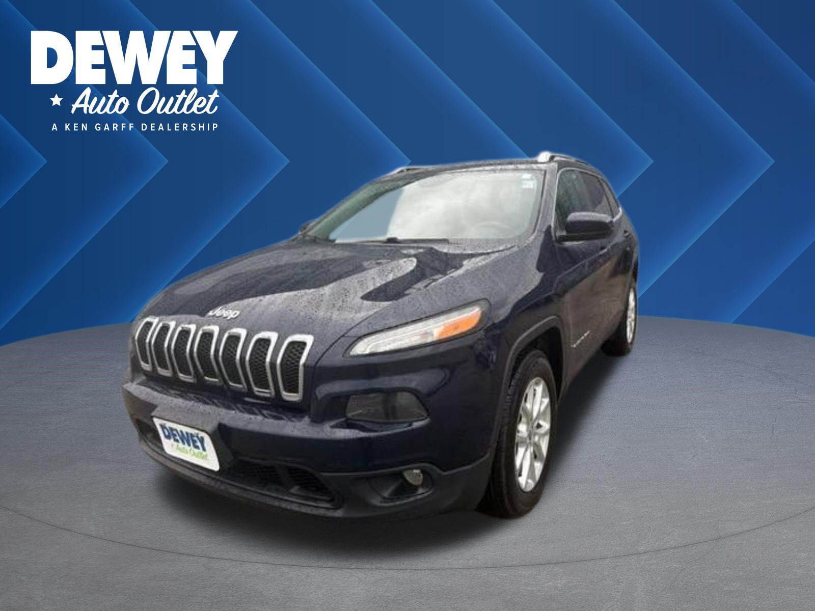 Used 2015 True Blue Pearlcoat Jeep Latitude image 1