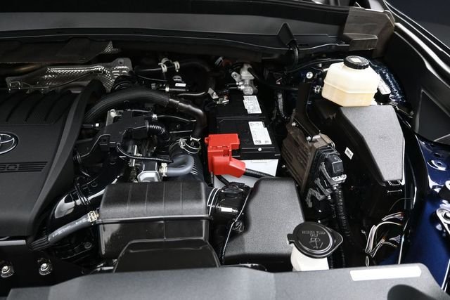 Used 2024  Toyota XLE image 32
